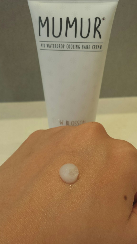 MUMUR Air Waterdrop Cooling Hand Cream texture