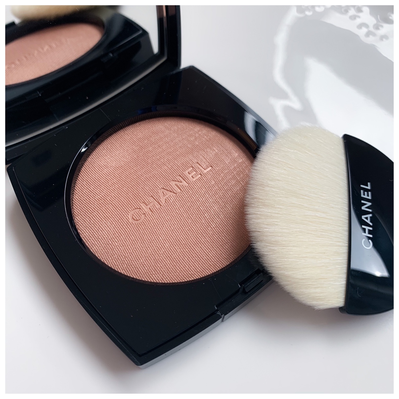 CHANEL POUDRE LUMIERE Highlighting Powder 40 White Opal NEW $45.00 -  PicClick